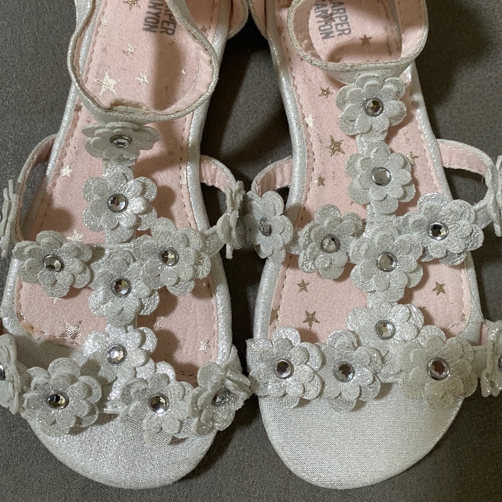 Harper Canyon Girl's Penelope Floral Sandal Silver Toddler